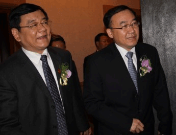 國家質(zhì)檢總局副局長劉平均，河南省副省長徐濟(jì)超進(jìn)入會(huì)場